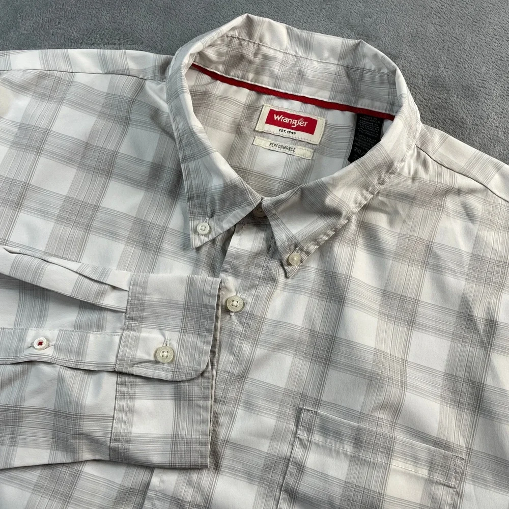 Wrangler Performance Men's 2XL Plaid Long Sleeve Button Up Shirt‎ Gray White